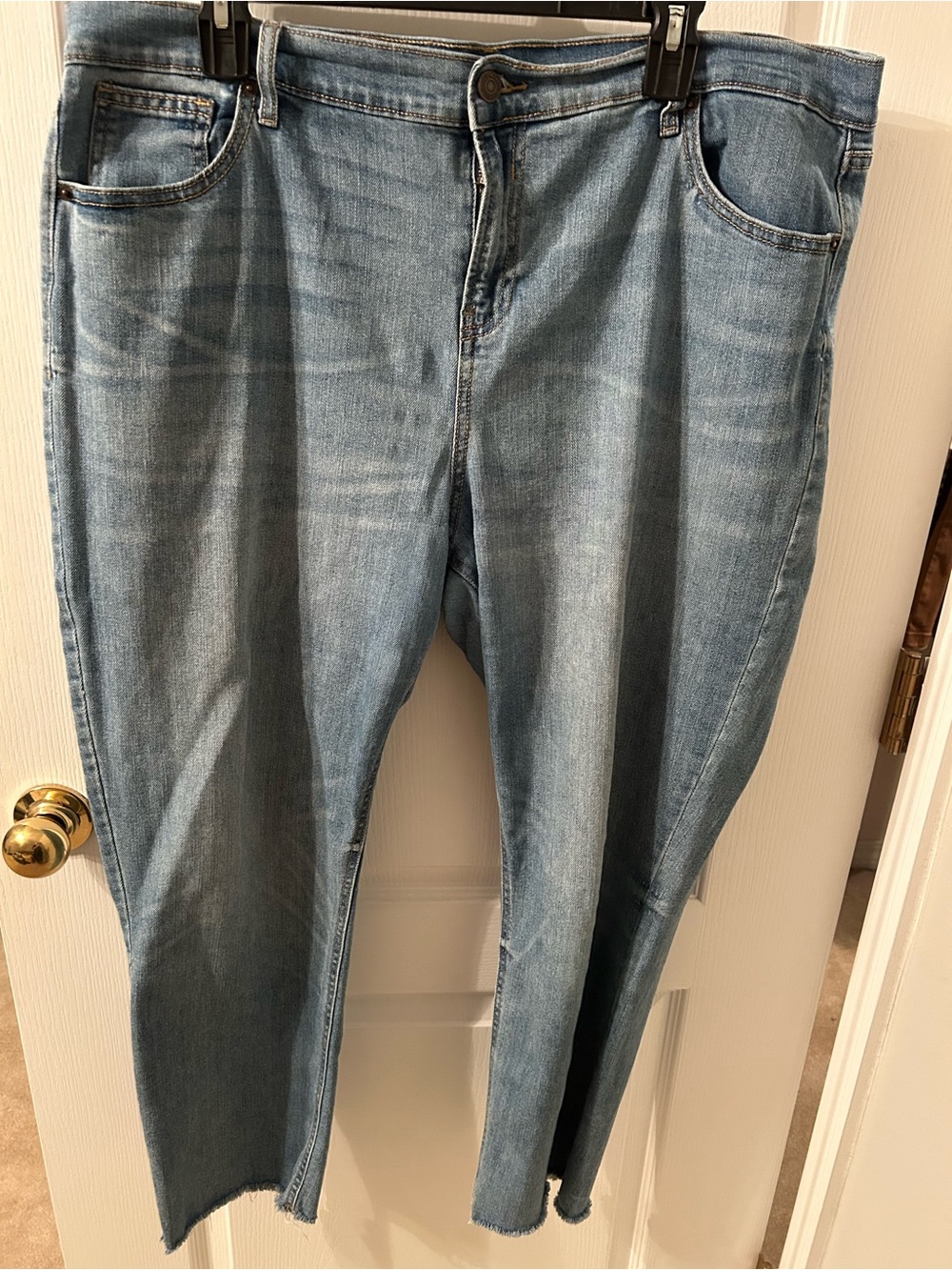 Old Navy Light Blue Straight-Leg Women’s Jeans
